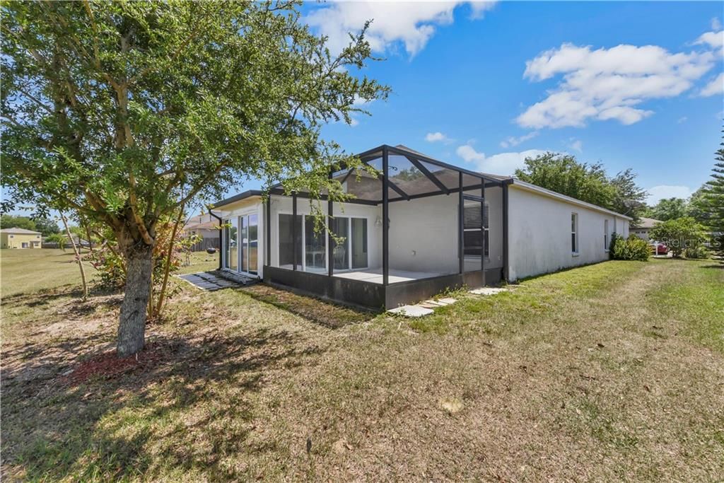 Recently Sold: $239,000 (3 beds, 2 baths, 1300 Square Feet)