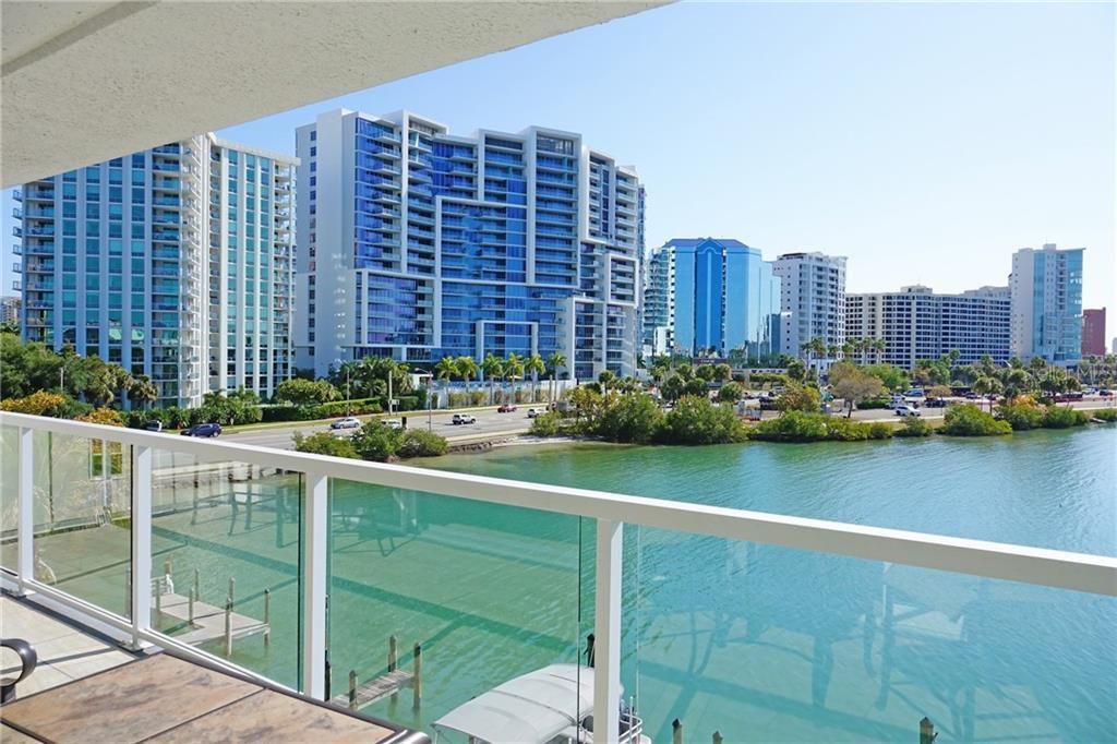 Recently Sold: $1,299,000 (2 beds, 2 baths, 1837 Square Feet)