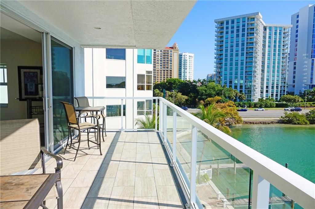 Recently Sold: $1,299,000 (2 beds, 2 baths, 1837 Square Feet)