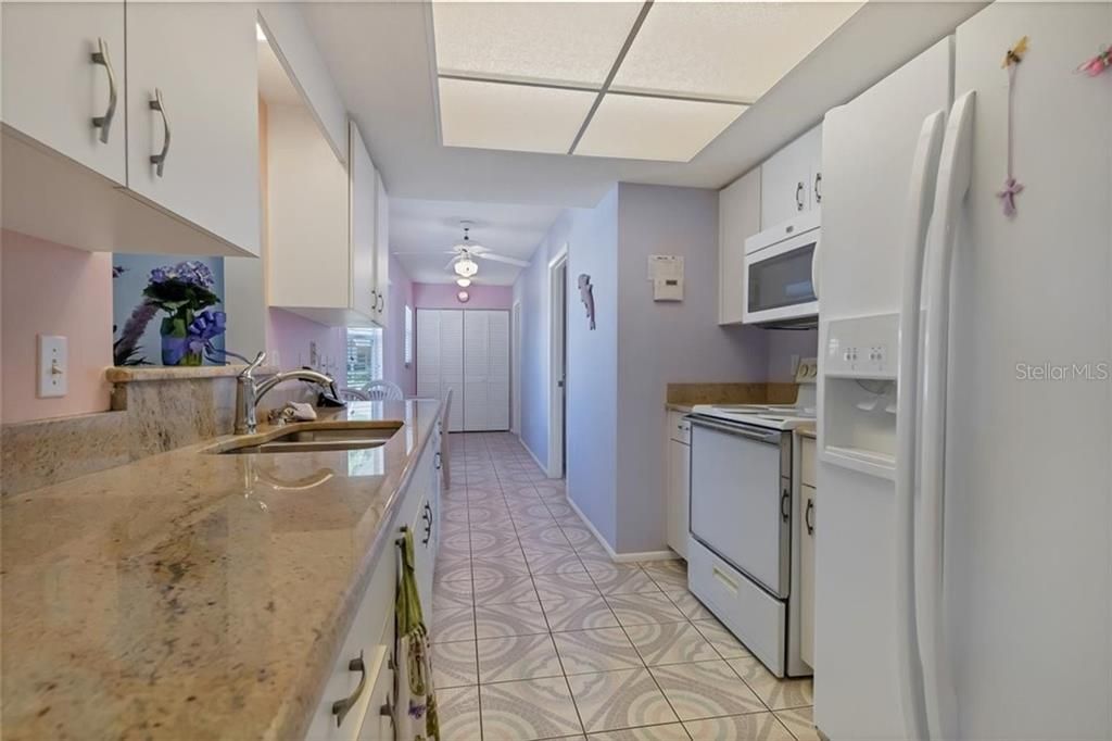 Recently Sold: $215,000 (2 beds, 2 baths, 1264 Square Feet)