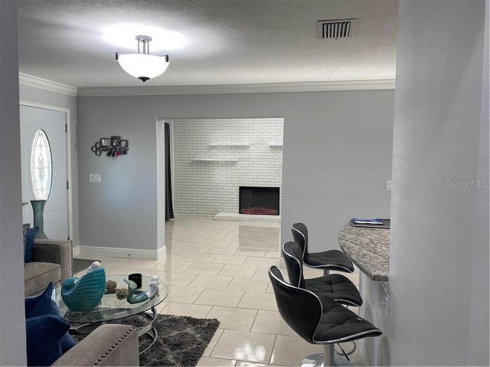 Recently Sold: $344,900 (3 beds, 3 baths, 1611 Square Feet)