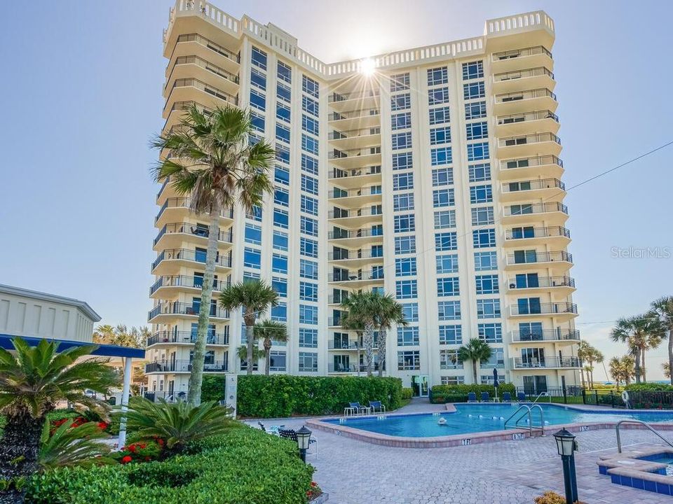 Recently Sold: $1,150,000 (2 beds, 2 baths, 1491 Square Feet)