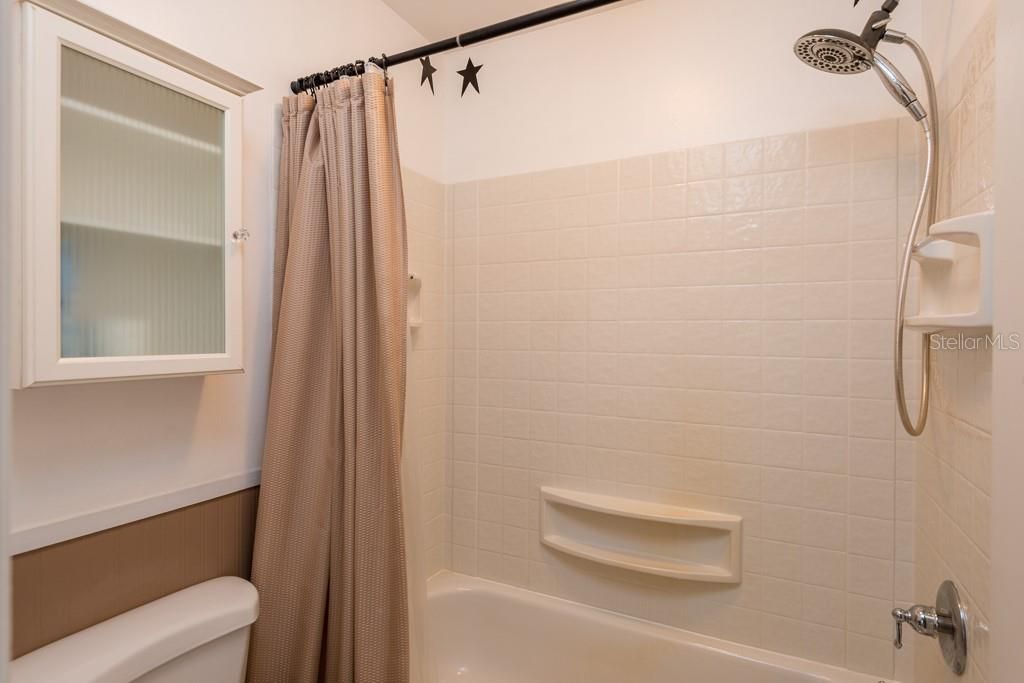 最近售出: $300,000 (3 贝兹, 2 浴室, 1740 平方英尺)