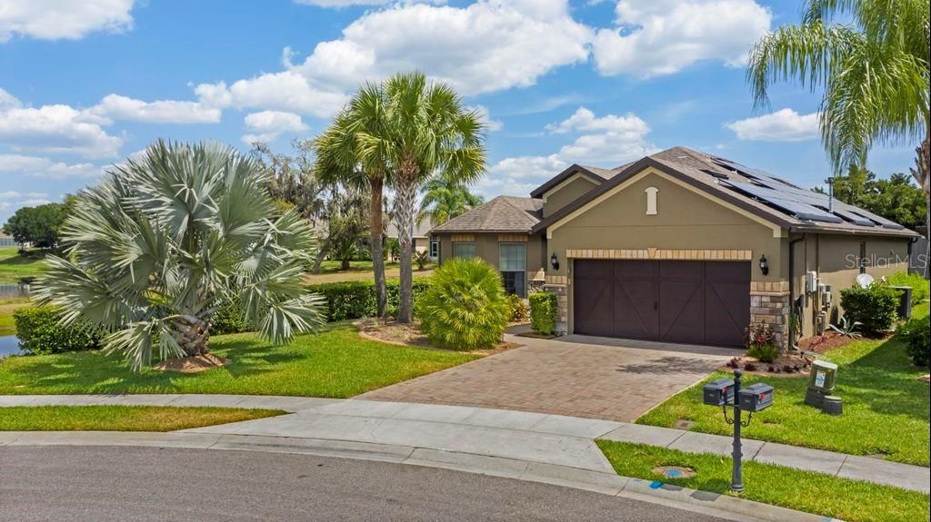 Recently Sold: $439,900 (3 beds, 2 baths, 1920 Square Feet)
