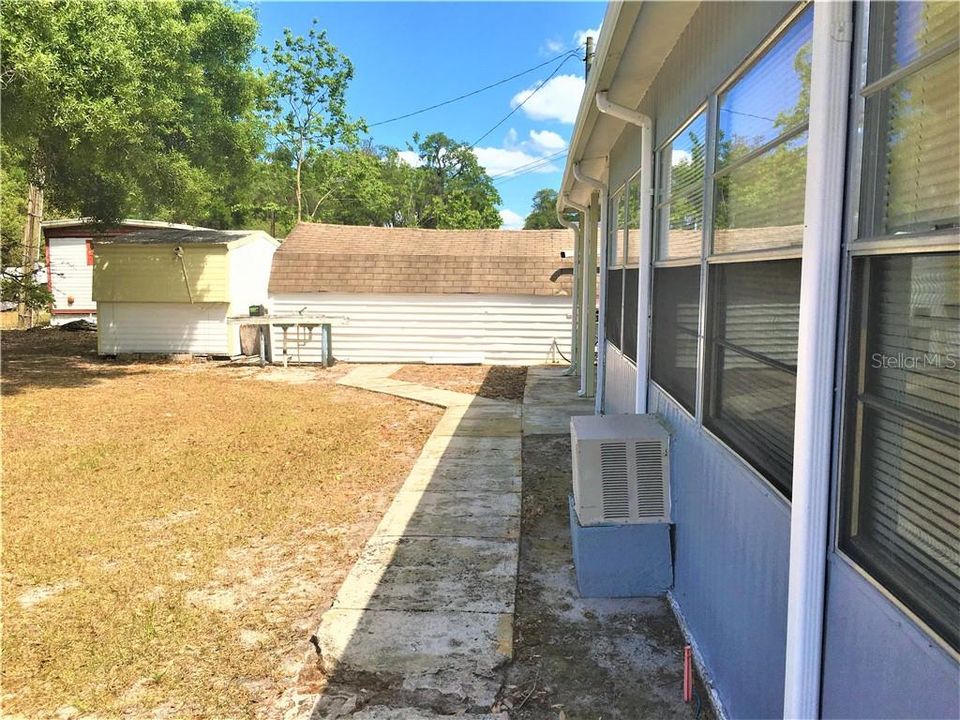 Recently Sold: $69,900 (2 beds, 2 baths, 896 Square Feet)