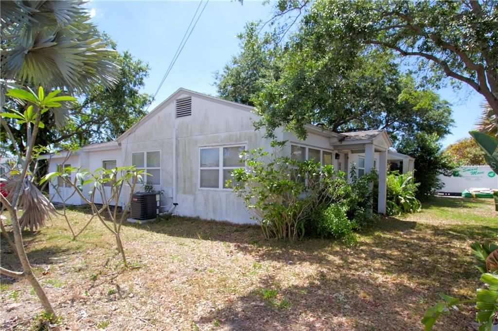 Recently Sold: $150,000 (2 beds, 2 baths, 1270 Square Feet)
