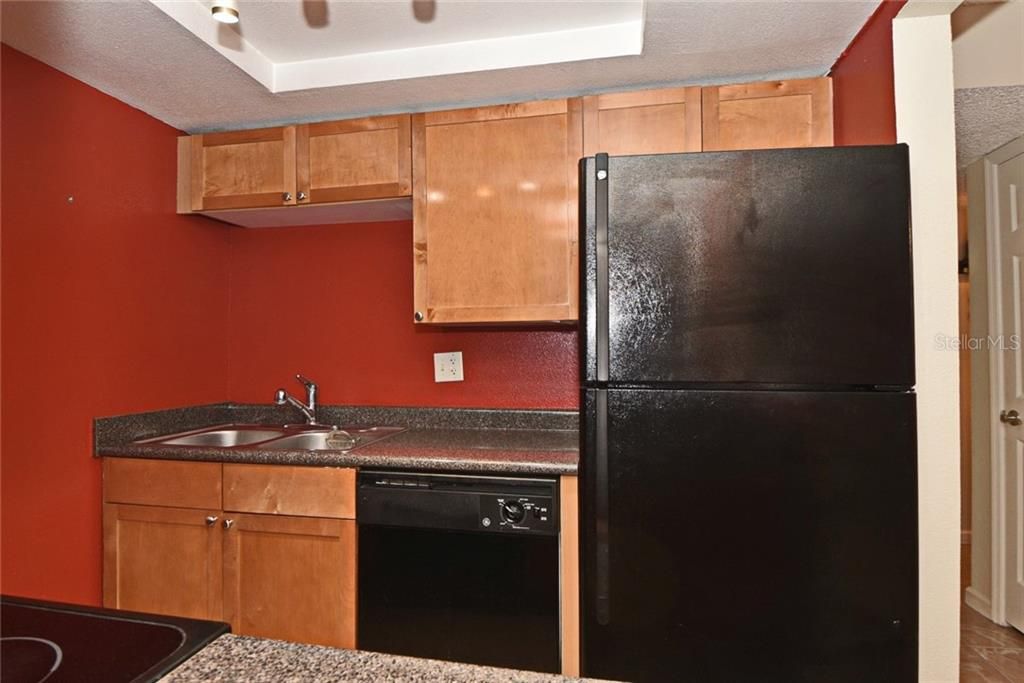 Recently Sold: $107,000 (1 beds, 1 baths, 678 Square Feet)