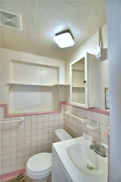最近售出: $179,900 (2 贝兹, 2 浴室, 1226 平方英尺)