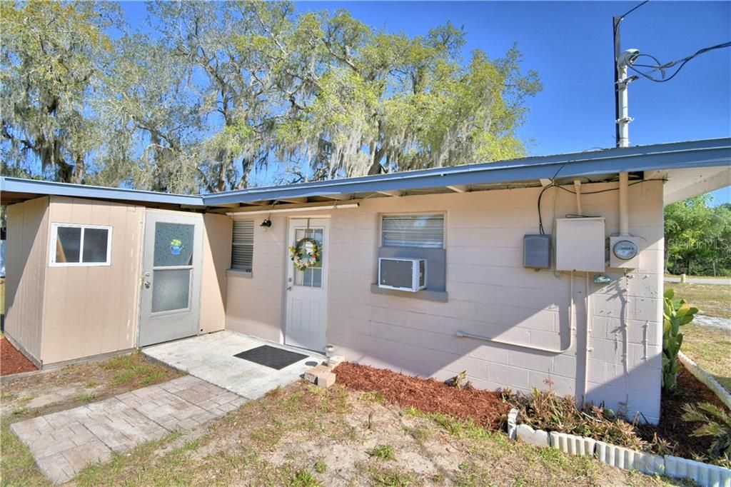 Recently Sold: $179,900 (2 beds, 2 baths, 1226 Square Feet)