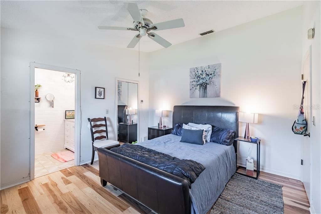 Recently Sold: $356,143 (3 beds, 2 baths, 1613 Square Feet)