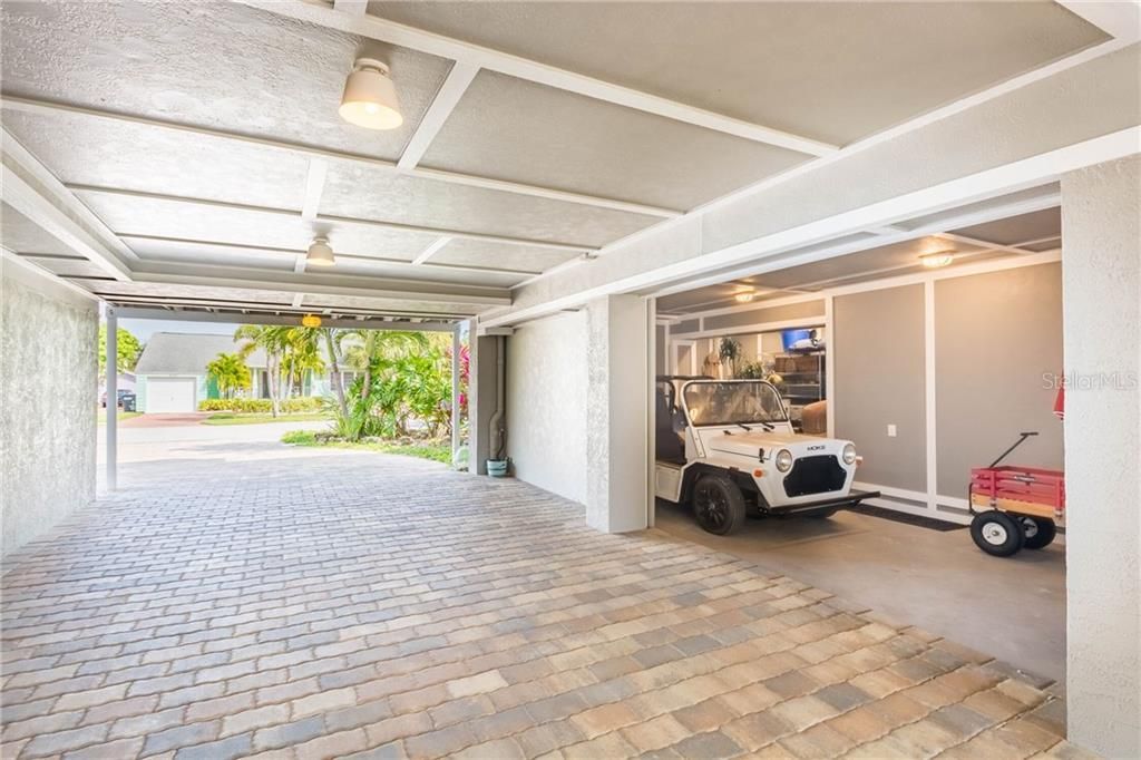 Recently Sold: $3,500,000 (2 beds, 2 baths, 2250 Square Feet)