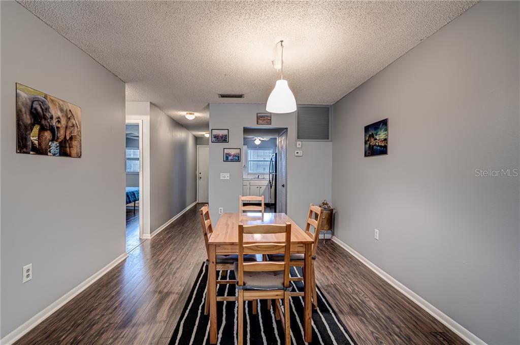 Recently Sold: $119,900 (1 beds, 1 baths, 1055 Square Feet)