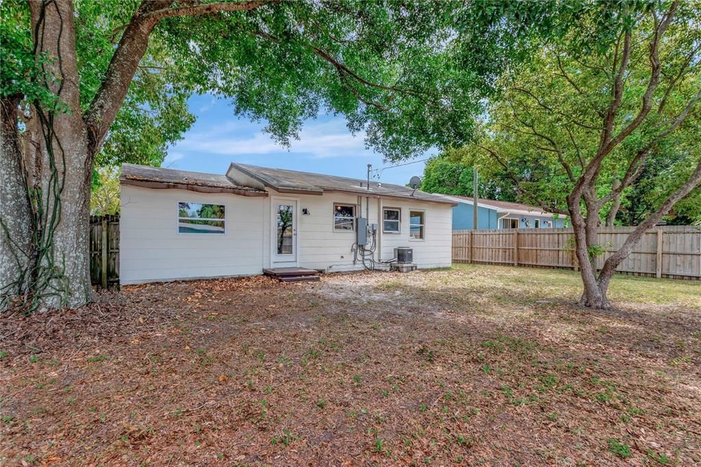 Recently Sold: $299,900 (2 beds, 2 baths, 1056 Square Feet)