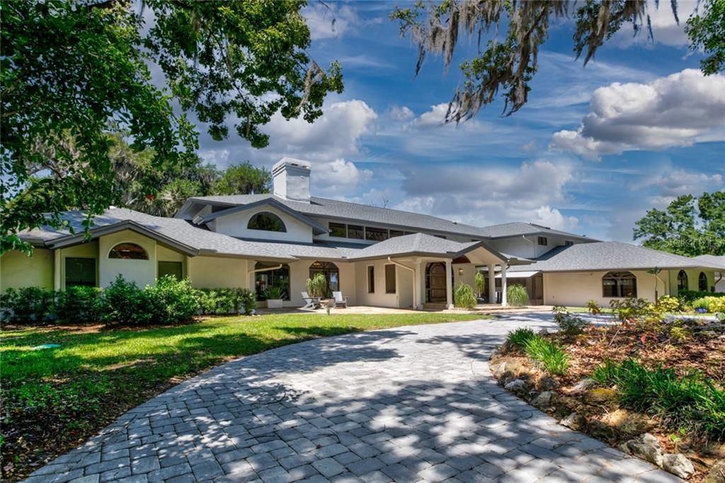 Recently Sold: $1,850,000 (5 beds, 4 baths, 6804 Square Feet)