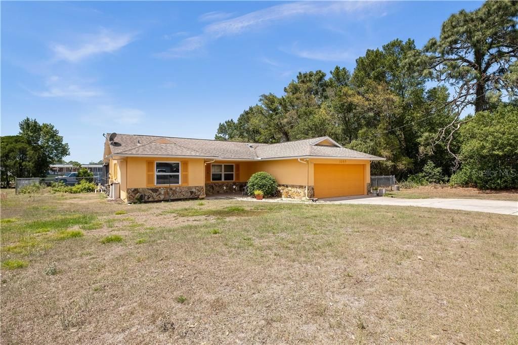 Recently Sold: $226,900 (3 beds, 2 baths, 1305 Square Feet)