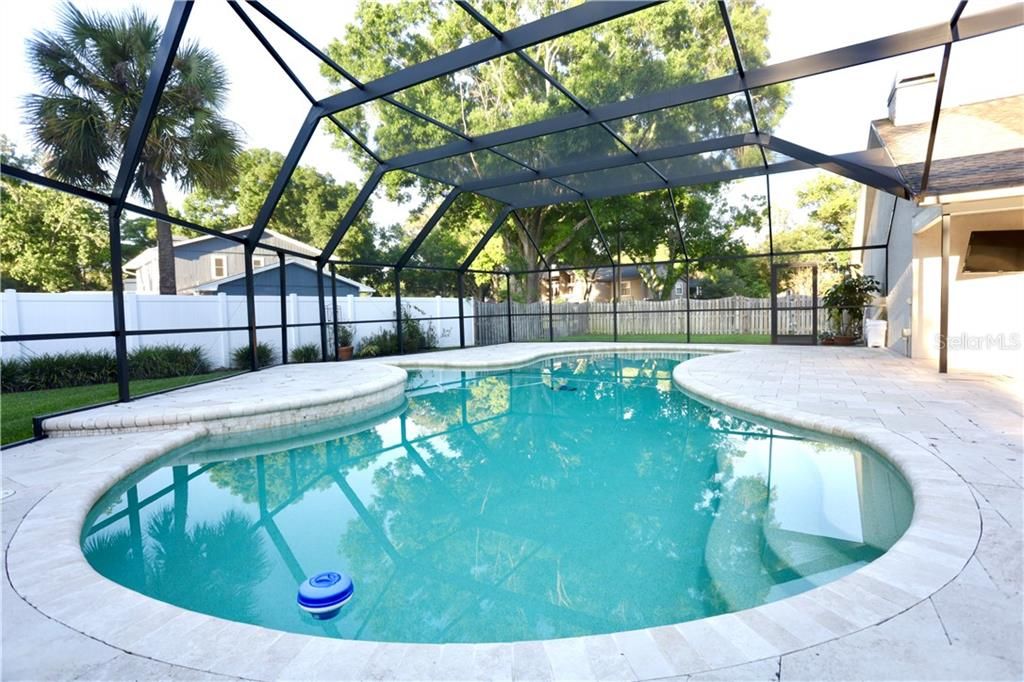 Recently Sold: $459,900 (4 beds, 2 baths, 2424 Square Feet)