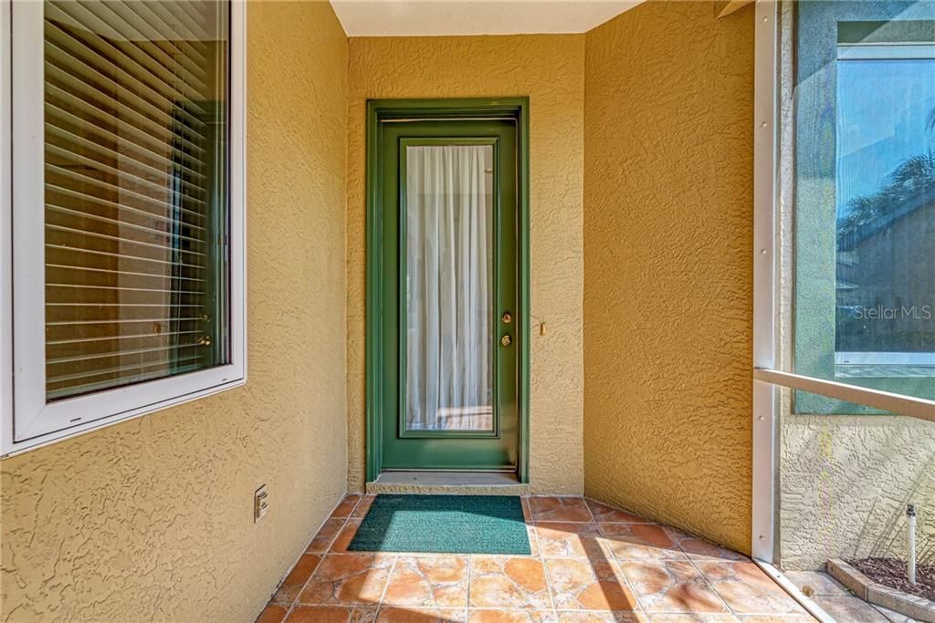 Recently Sold: $310,000 (2 beds, 2 baths, 1308 Square Feet)