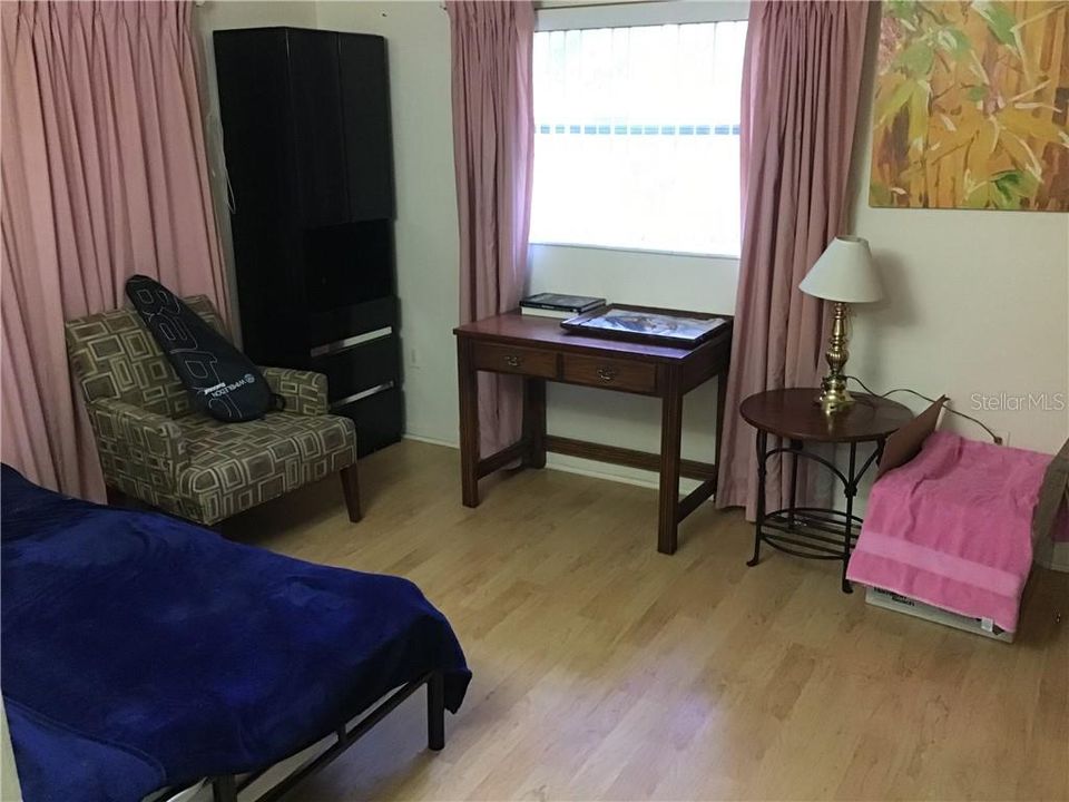 Vendido Recientemente: $274,900 (3 camas, 2 baños, 1404 Pies cuadrados)