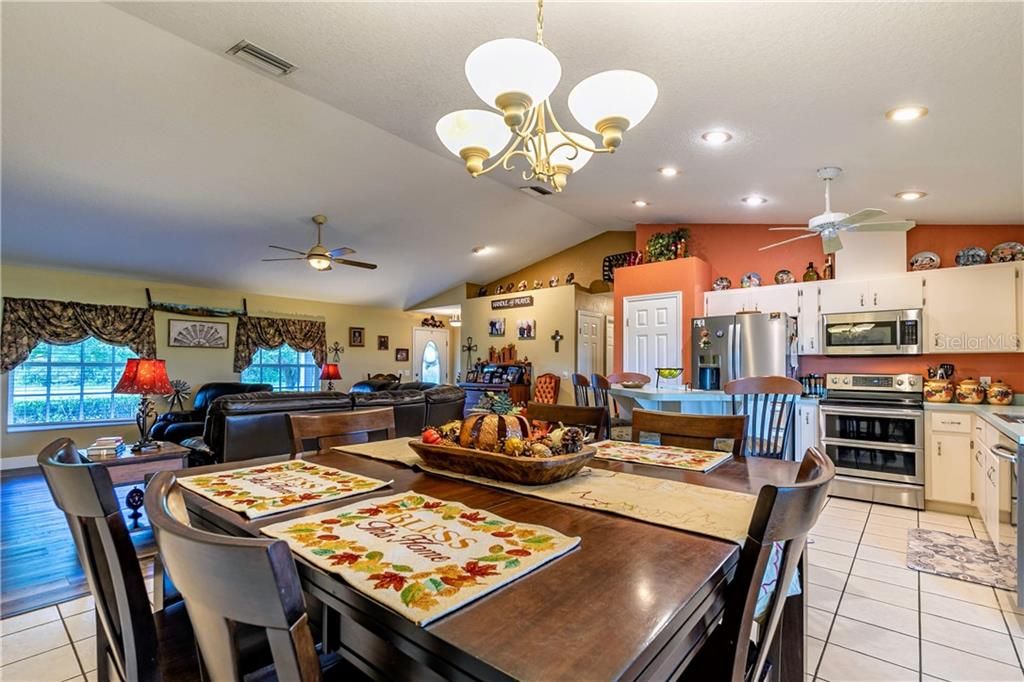 Recently Sold: $520,000 (3 beds, 2 baths, 2838 Square Feet)