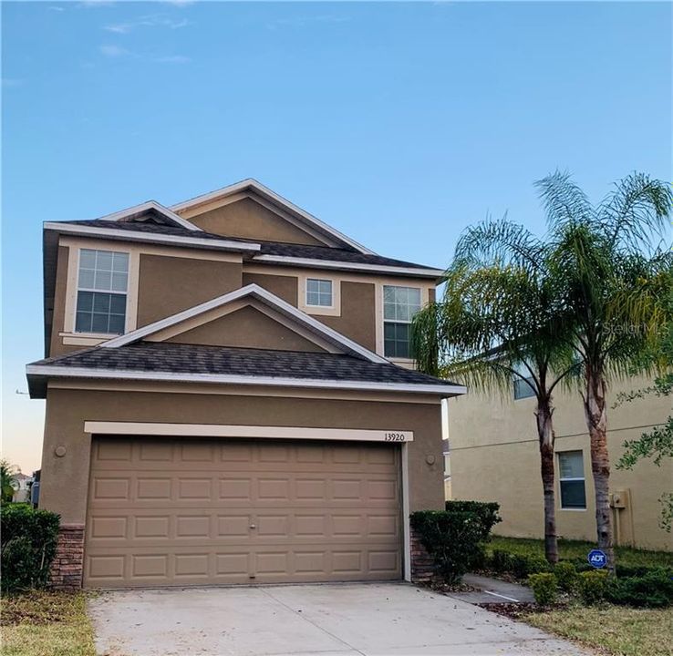 Recently Sold: $329,000 (5 beds, 3 baths, 2574 Square Feet)