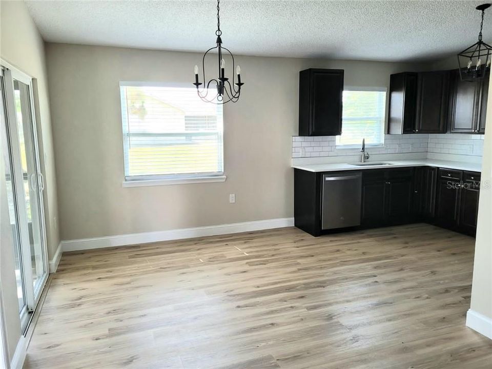 Recently Rented: $1,200 (2 beds, 2 baths, 1046 Square Feet)
