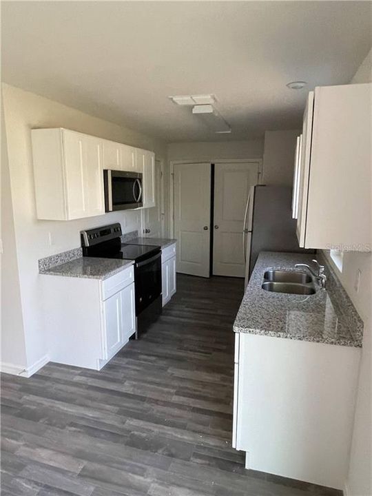 Recently Rented: $1,575 (3 beds, 2 baths, 1470 Square Feet)