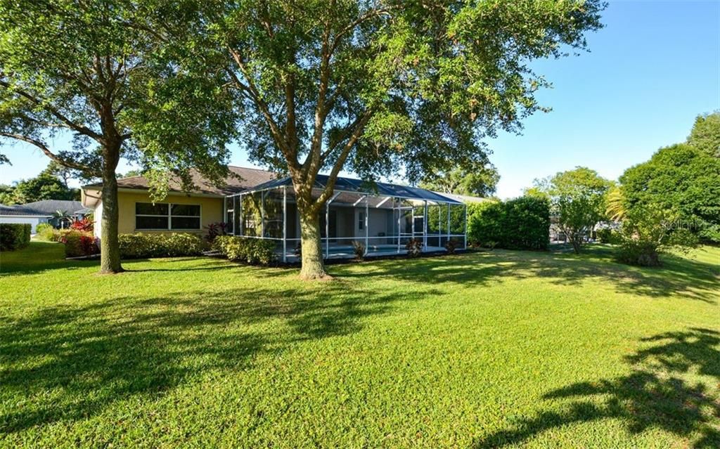 Recently Sold: $475,000 (4 beds, 2 baths, 2074 Square Feet)