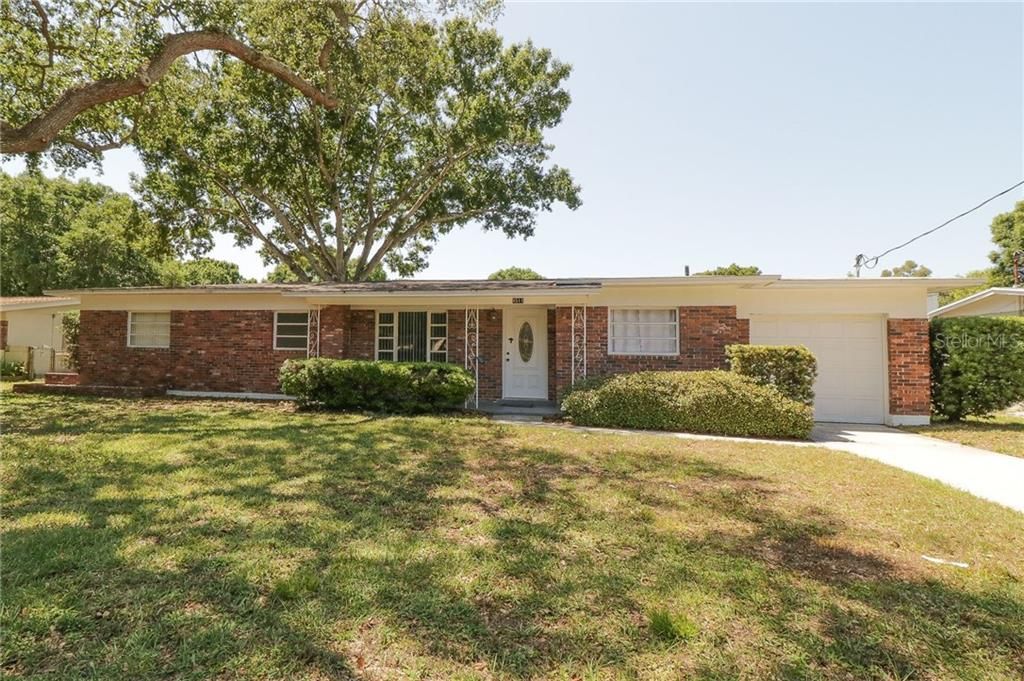Recently Sold: $425,000 (3 beds, 2 baths, 1502 Square Feet)