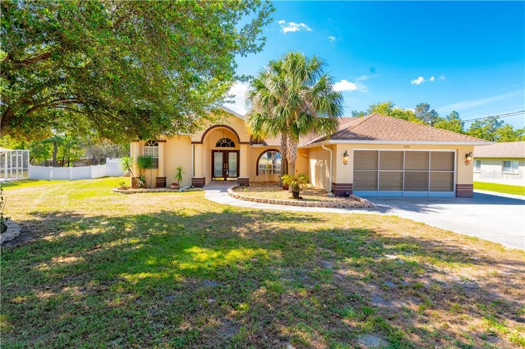 Recently Sold: $379,900 (4 beds, 3 baths, 2442 Square Feet)