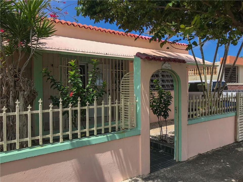 Vendido Recientemente: $125,000 (3 camas, 2 baños, 1072 Pies cuadrados)