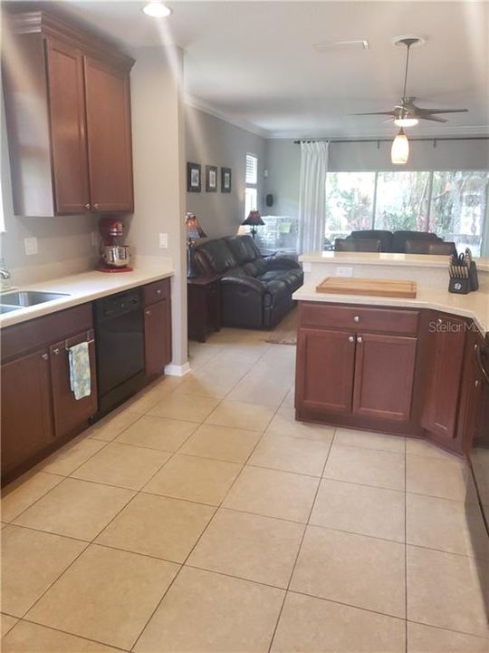 Recently Rented: $1,699 (3 beds, 2 baths, 1554 Square Feet)