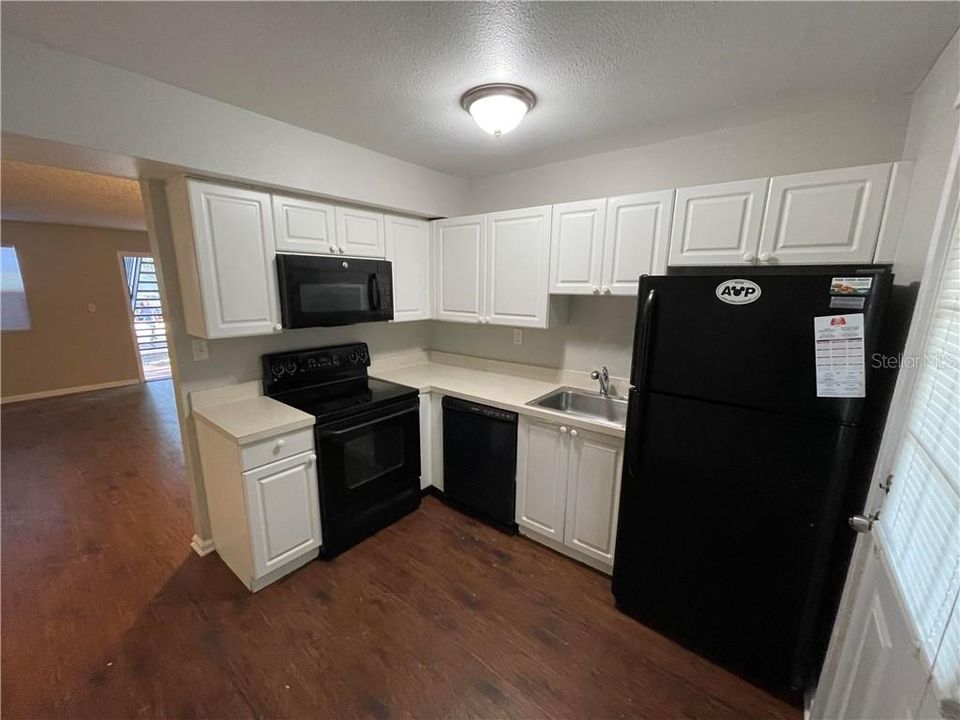 Recently Sold: $84,900 (2 beds, 1 baths, 899 Square Feet)