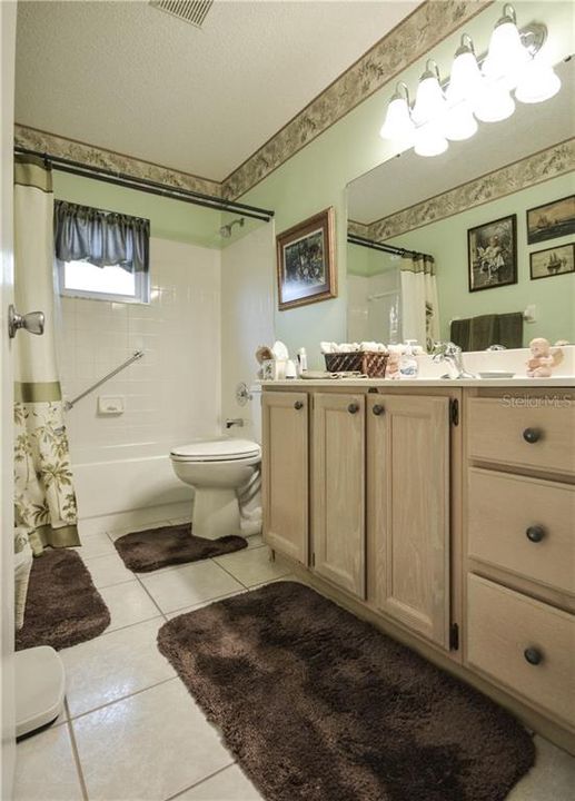 最近售出: $154,900 (2 贝兹, 2 浴室, 1748 平方英尺)