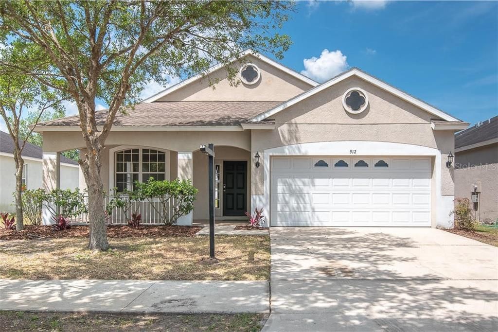 Recently Sold: $255,000 (4 beds, 2 baths, 1695 Square Feet)
