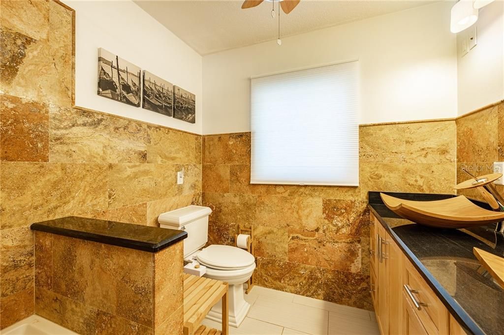 最近租的: $7,000 (4 贝兹, 2 浴室, 2332 平方英尺)