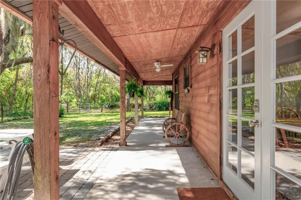 Recently Sold: $480,000 (3 beds, 2 baths, 1852 Square Feet)