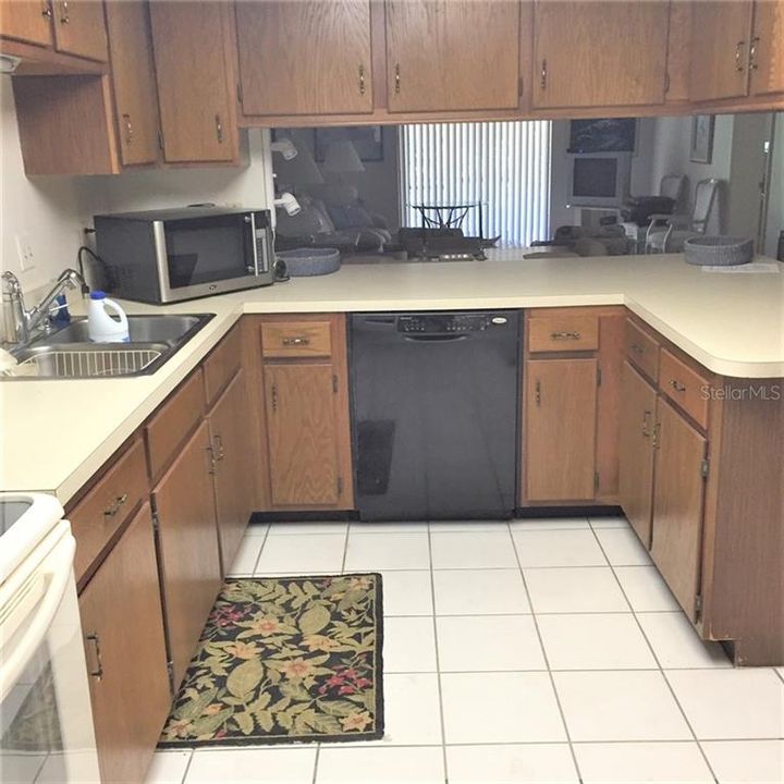 Recently Rented: $1,350 (2 beds, 2 baths, 1155 Square Feet)