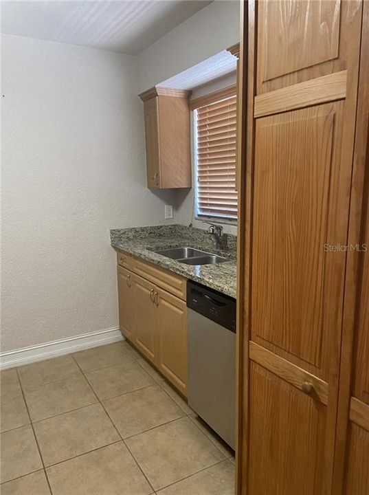 Recently Sold: $179,000 (2 beds, 2 baths, 1306 Square Feet)
