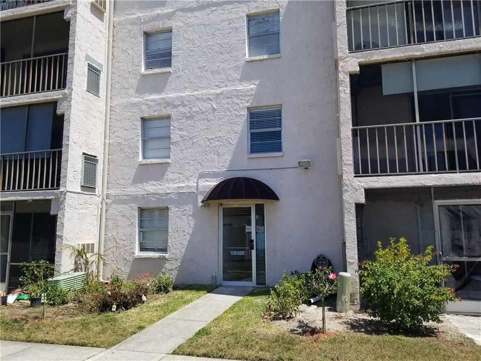 Recently Sold: $60,000 (1 beds, 1 baths, 678 Square Feet)
