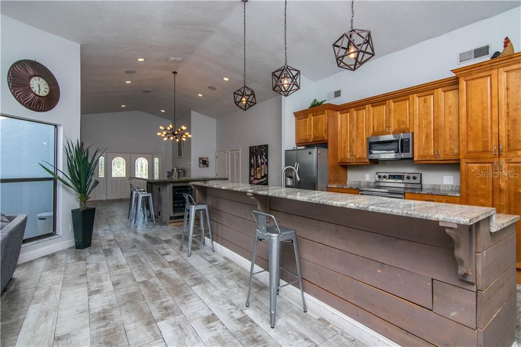 Recently Sold: $619,000 (4 beds, 3 baths, 2078 Square Feet)