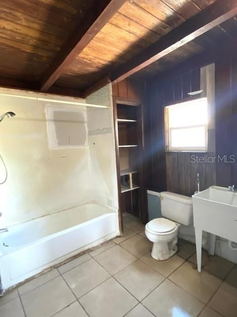 Recently Sold: $120,000 (3 beds, 2 baths, 1257 Square Feet)