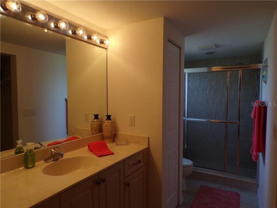 For Rent: $3,200 (2 beds, 2 baths, 1385 Square Feet)