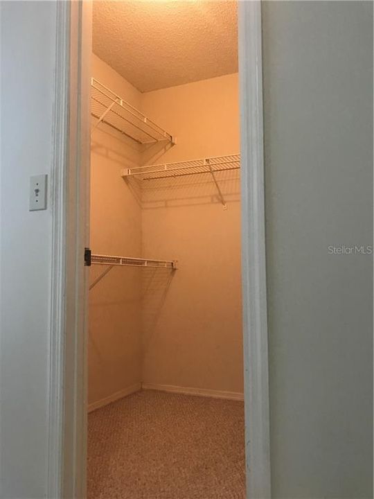 Recently Rented: $950 (1 beds, 1 baths, 738 Square Feet)