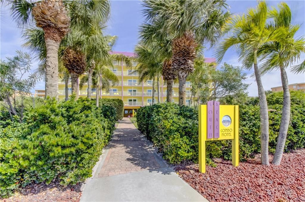Recently Sold: $379,900 (1 beds, 1 baths, 568 Square Feet)