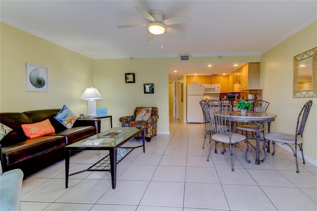 Recently Sold: $379,900 (1 beds, 1 baths, 568 Square Feet)