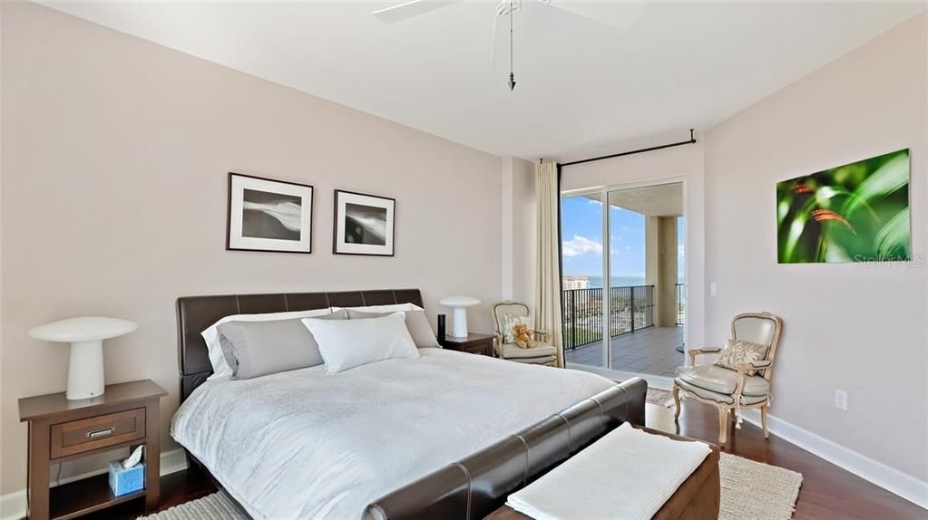 Recently Sold: $1,649,000 (2 beds, 2 baths, 2384 Square Feet)