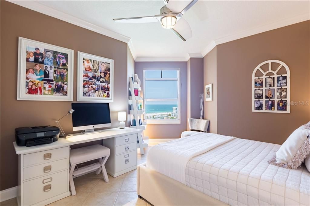Recently Sold: $1,695,000 (3 beds, 2 baths, 1798 Square Feet)