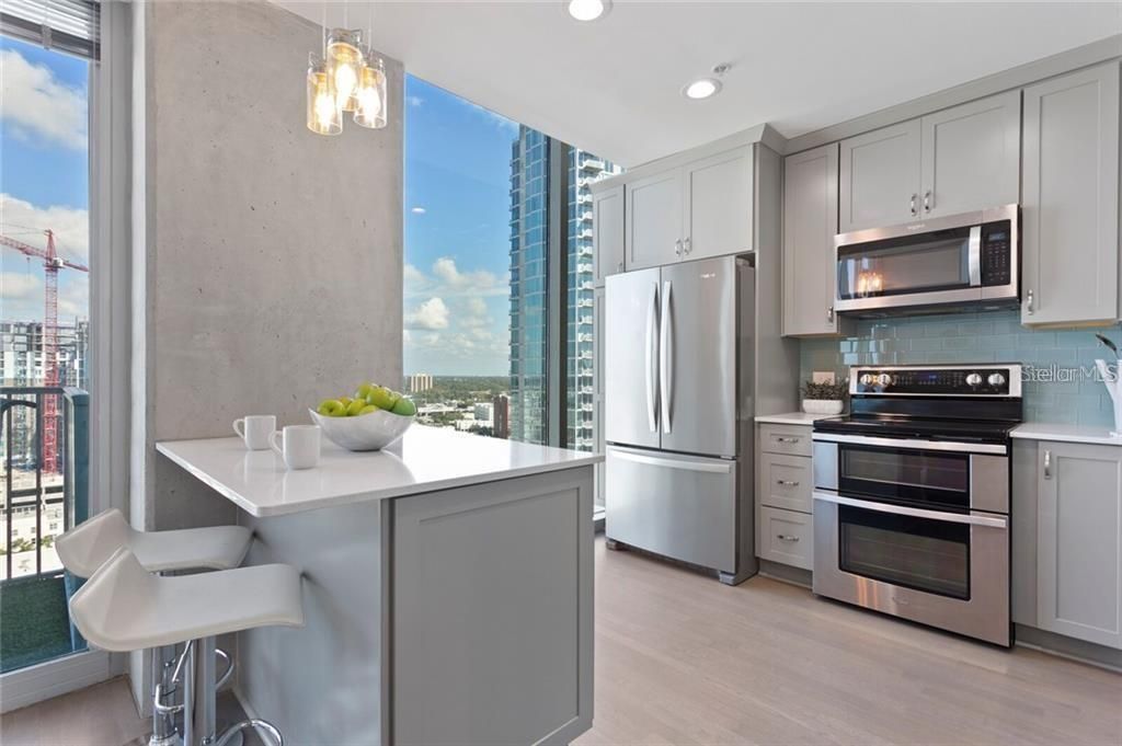 Recently Sold: $379,000 (1 beds, 1 baths, 659 Square Feet)