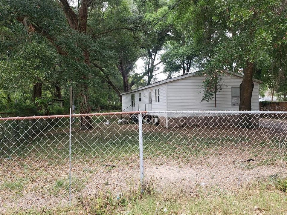 Recently Sold: $56,900 (3 beds, 2 baths, 1248 Square Feet)