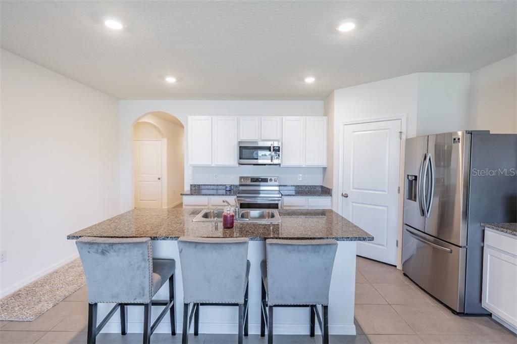 Recently Sold: $375,000 (4 beds, 2 baths, 1846 Square Feet)